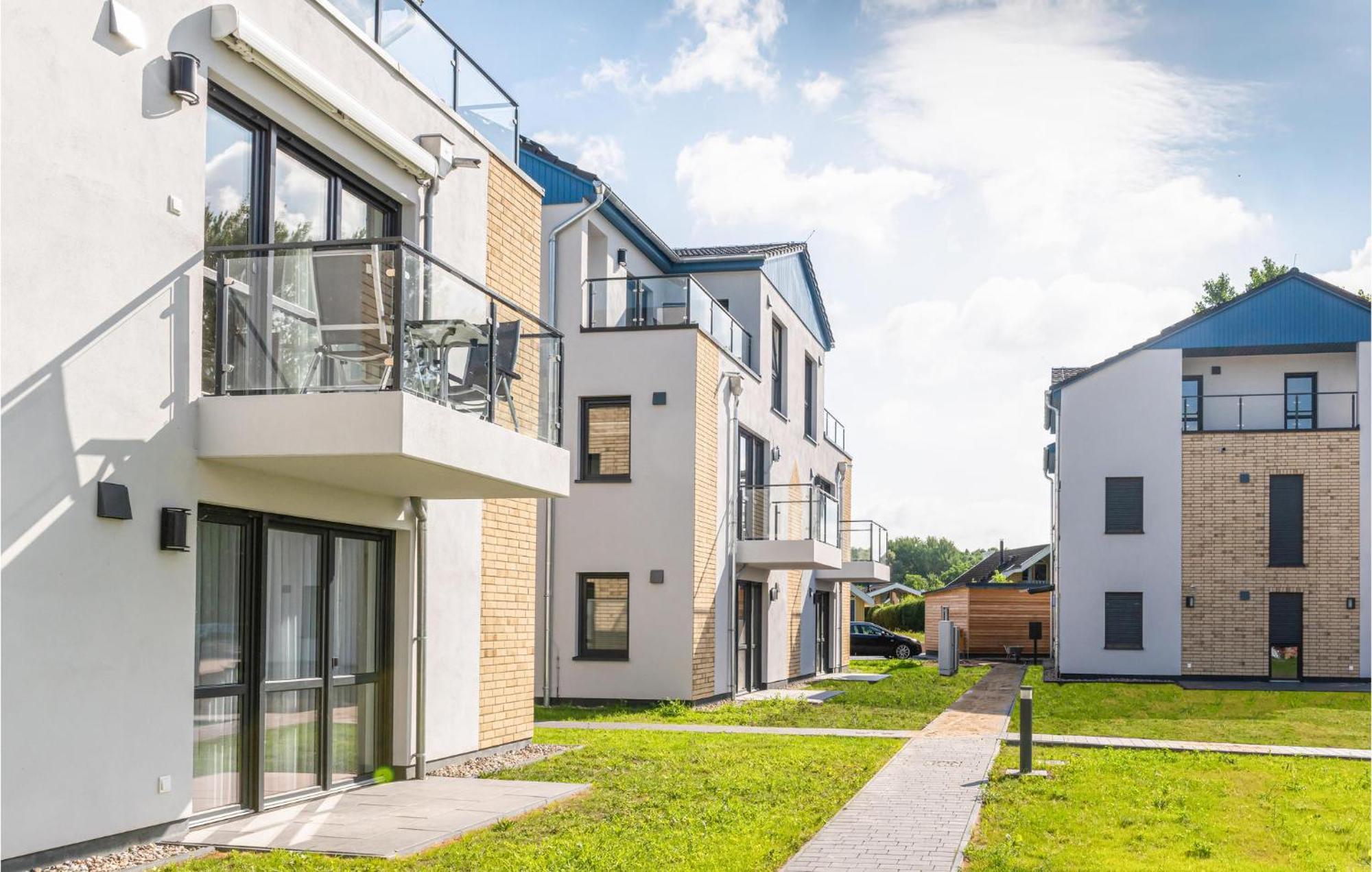 Nice Apartment In Rechlin With House Sea View ภายนอก รูปภาพ