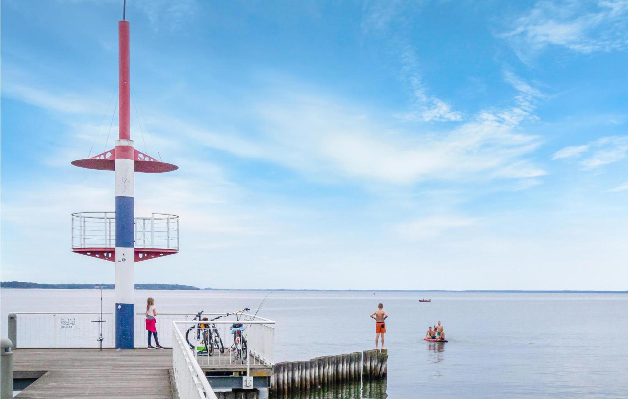 Nice Apartment In Rechlin With House Sea View ภายนอก รูปภาพ